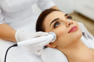 OROGOLD-The-Best-Non-Surgical-Alternatives-to-a-Facelift-ultrasound
